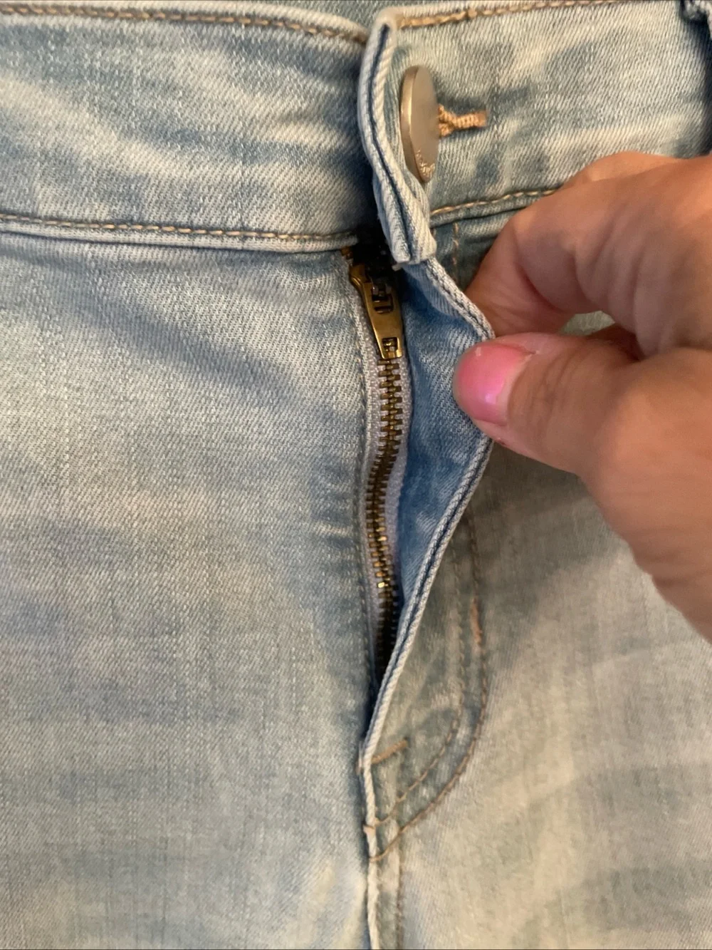 Refuge Light Blue Distressed Women's Jeans Size 10